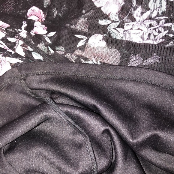 Torrid black floral dress size 0X - Picture 6 of 8